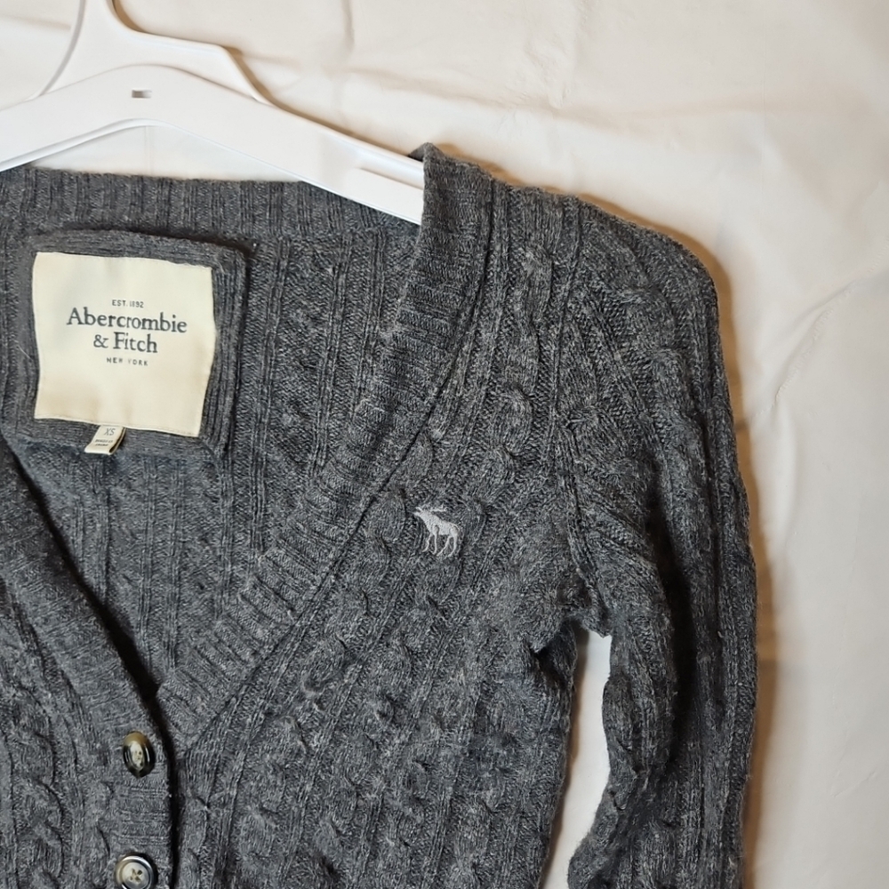 Abercrombie & Fitch Gray Cable Knit Cardigan